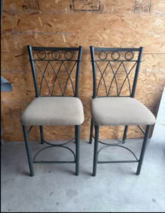 lot 238 image: Counter Height Barstools, Clean Seats