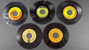 lot 142 image: 5) Jukebox Classics 45 Vinyl Records