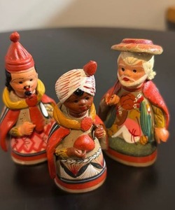 lot 844 image: Vintage Made in Mexico Pottery Wise Men Amazing Detail