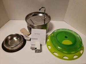 lot 309 image: Electric Pet Water Fountain with Lighted Water Level Window with Bowl and Green Cat Toy plus  Feeder Dish