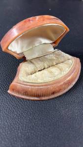 lot 182 image: Vintage Ring Box