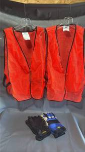 lot 262 image: Safety Vests and Insulated Work Gloves