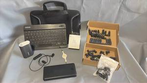 lot 264 image: Various Electronics (Fits In Padded Logi Bag)
