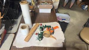 lot 290 image: Packing Supplies In Handy Strong Tote
