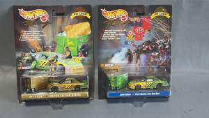 lot 298 image: NIP Hot Wheels