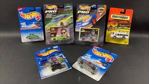 lot 420 image: Hot Wheels Mattel Diecast Car and Matchbox Lot 6) Packs
