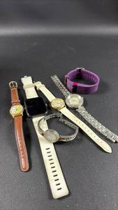 lot 424 image: Watches Mixed Brands Analog and Smartwatch, FitBit (all untested)