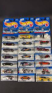 lot 440 image: Hot 21) Hot Wheels in Original Blister Packs