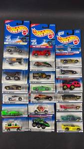 lot 442 image: Mattel Hot Wheels Lot 21 Die-Cast Vehicles in Original Blister Packs