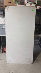 lot 506 image: 5 Foot Table