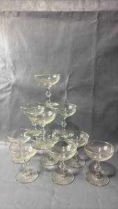 lot 519 image: 10) Vintage Clear Glass Champagne Coupe Glasses Lot