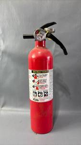 lot 524 image: Kidde Multipurpose Dry Chemical Fire Extinguisher 1-A10-BC