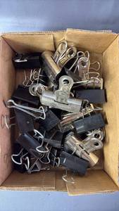 lot 532 image: Binder Clips Assorted