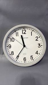 lot 534 image: Sterling & Noble Plastic Frame Wall Clock