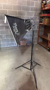 lot 541 image: Linco Inc. Flora X Easy Softbox with Light Stand and Two Spare Bulbs