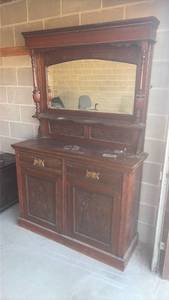 lot 543 image: Antique Edwardian Side Board