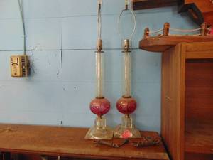 lot 3022 image: Pair of Etched Glass Lamps