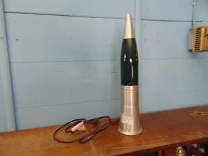 lot 3025 image: Lava lamp 2
