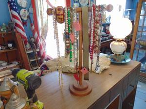 lot 3031 image: wooden 1 - Necklace Holder with Necklaces