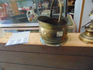 lot 3080 image: Brass - Ash Bucket - No bottom - excellent Decor