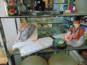 lot 3082 image: Contents of Shelf - White Ties