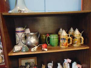 lot 3086 image: Contents of Shelf - Steins and More