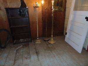 lot 3093 image: 3 Standing lamps