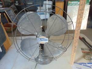 lot 3962 image: Robbins and Meyers Banner fan