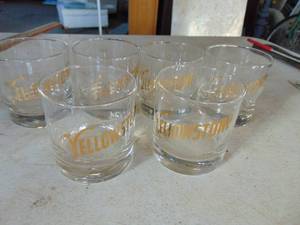 lot 3979 image: Yellowstone bourbon glasses