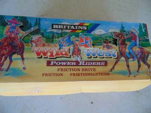 lot 3990 image: Britains Wild West figures in box