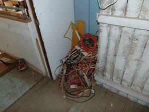 lot 3098 image: Large Selection of Electrical Cords