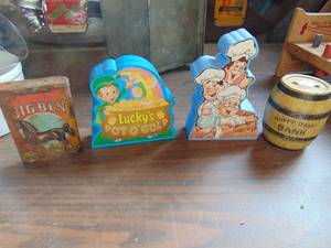 lot 3103 image: Selection of Vintage Coin Banks
