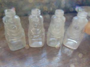lot 3109 image: Grapette Clown Banks - No lids