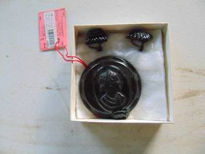 Bakelite Necklace and Earings - 1 damaged