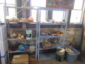 lot 3174 image: Contents of Shelving units - tub and 5 gallon bucket with Items