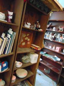 lot 3198 image: Contents of Shelving Unit on the end