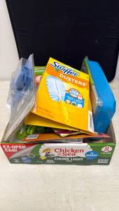 lot 51 image: Lot of Assorted Cleaning Items