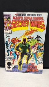 lot 52 image: Marvel Super Heroes Secret Wars #11 Comic Book Limited Series Issue