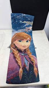 lot 86 image: Disney Frozen Themed Blanket