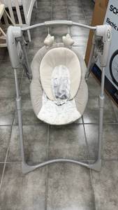 lot 116 image: Graco Baby Swing with Seat Pad