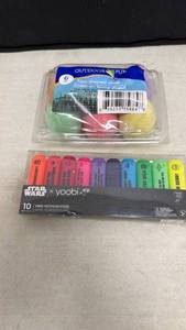 lot 167 image: Outdoor Fun 6pc Egg-Shaped Chalk & Star Wars Yoobi 10pc Mini Highlighters Lot