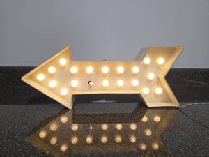 lot 254 image: Room Essentials Large Marquee Light Arrow 17 inches