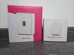 lot 290 image: 5G Gateway and Wi-Fi Mesh Access Point 2-Pack