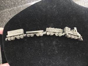 lot 336 image: INCREDIBLE ANTIQUE 4-Piece Miniature Train Set with Locomotive and Cargo Cars
