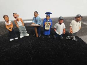 lot 341 image: HomiesLil Homies Figurines