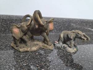 lot 354 image: Elephant Figurines Lot of 2 Decorative Sculptures
