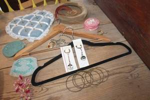 lot 5111 image: Vtg. Beatles Keychains, Hat and More