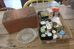 lot 5121 image: Vtg. Wood Box and More