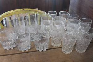 lot 5134 image: Vtg. Wexford Glasses & More