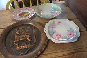 lot 5155 image: Vintage Dcor Plates & Bowl